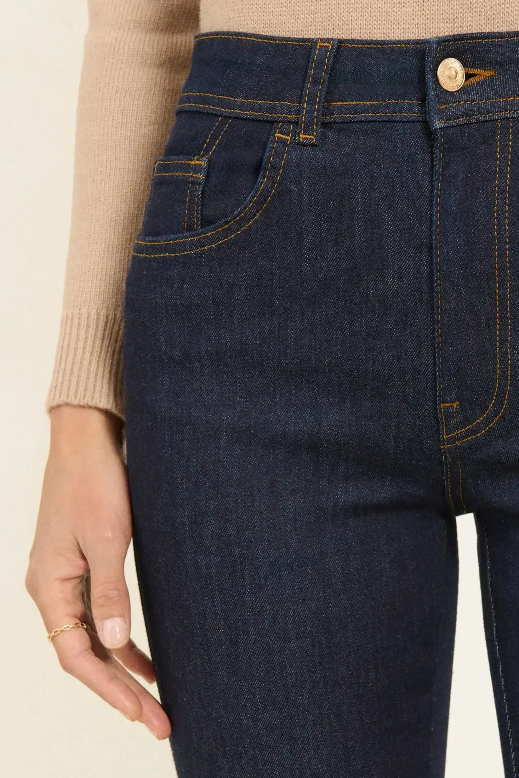 pantalon_rosa_slim_3.webp NAF NAF Pantalon Rosa Slim